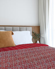 Paeriyar bedcover/quilt is a handwoven coverlet by Heritagebox india.